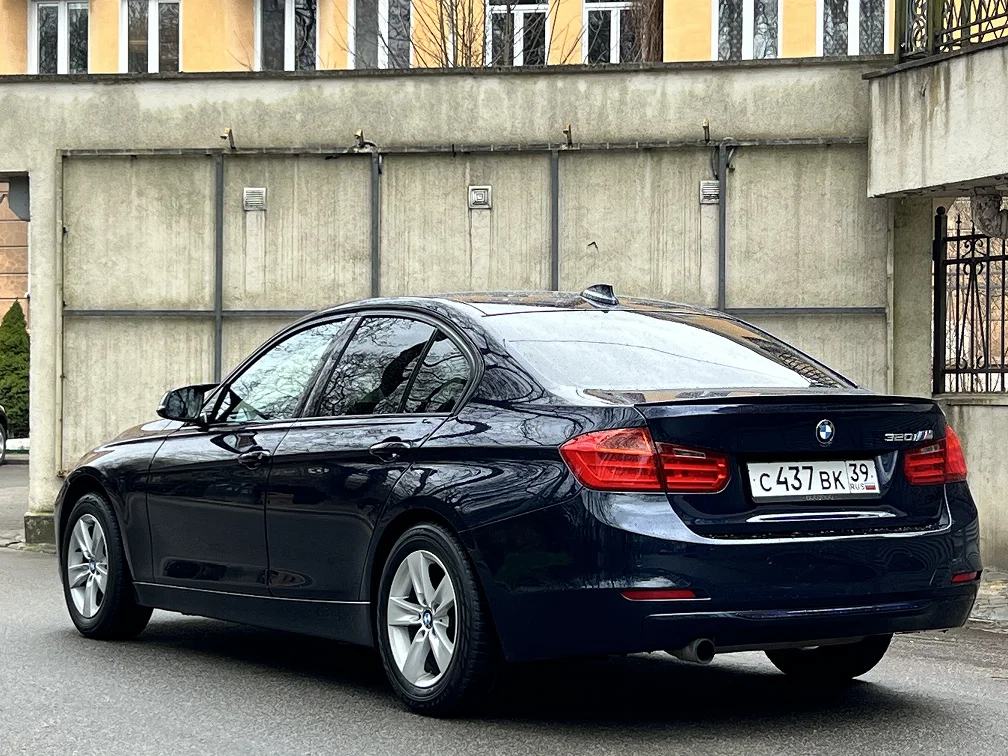 BMW 3 Series F30 4