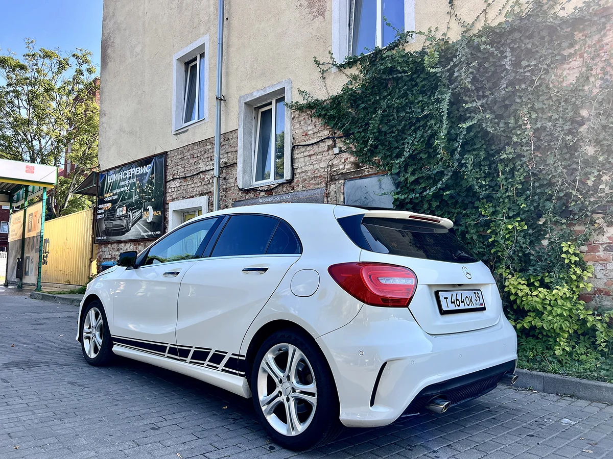 Mercedes-Benz A-Class AMG Line 5