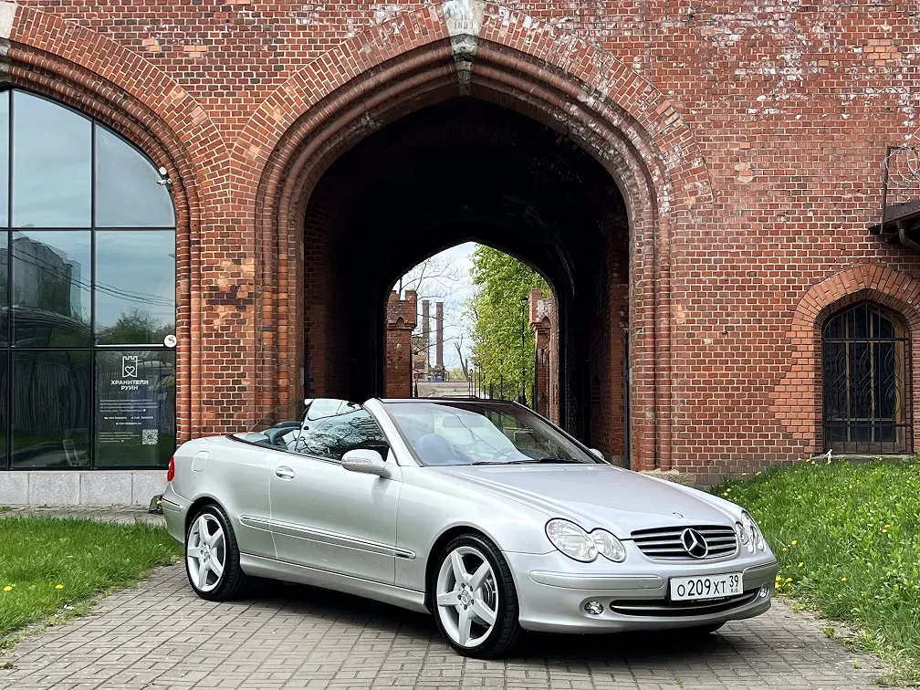 Mercedes CLK-Class 3