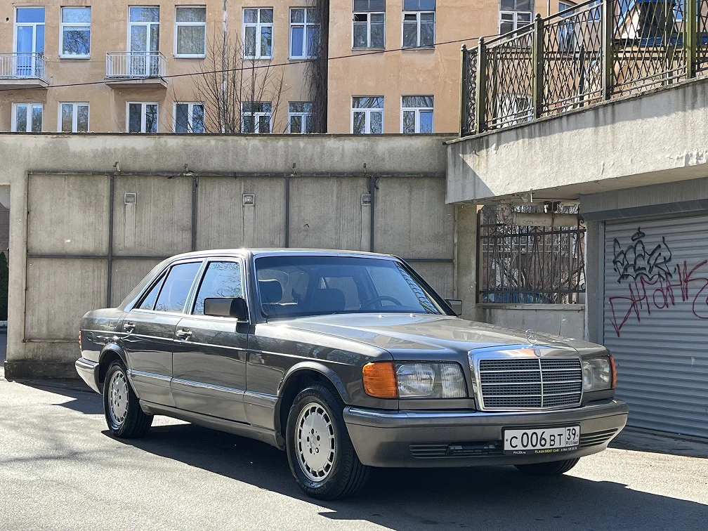 Mercedes W126 S-Class 3