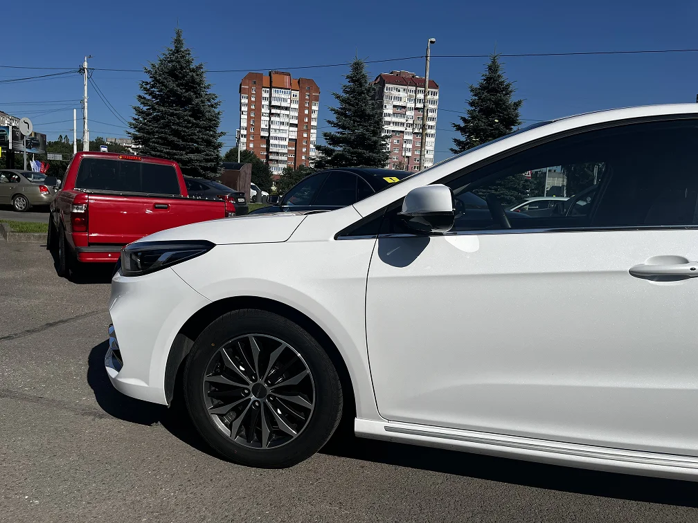 Omoda S5 4